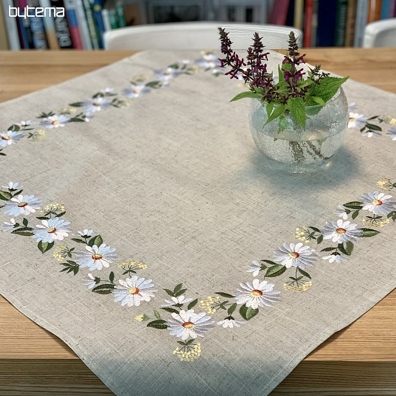 EMBROIDERED DAISIES tablecloth