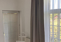 Curtains and curtains for atypical windows