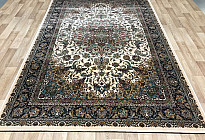 BYTEMA has prepared a new collection of luxury acrylic carpets RAZIA