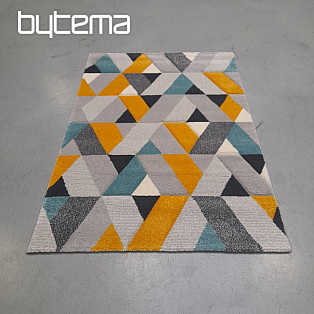 Children's piece rug triangles