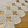 Table cloth embroidered DAISY